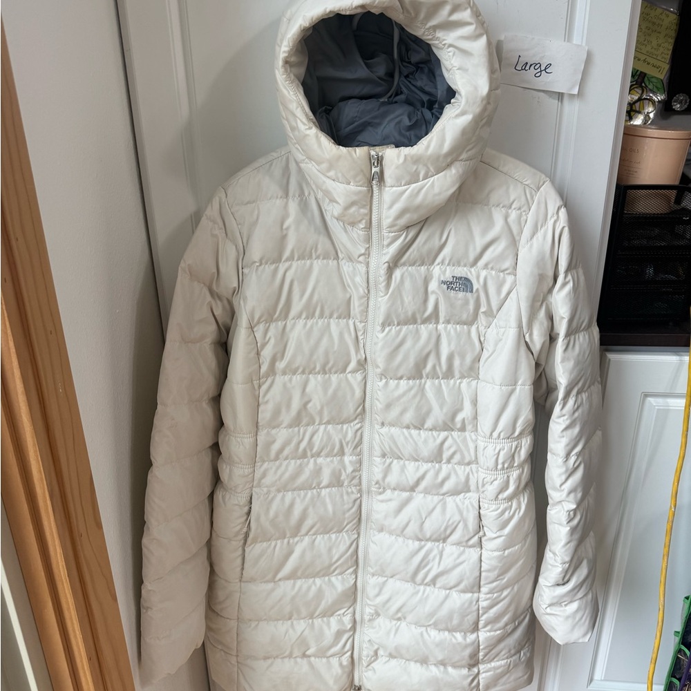 The North Face women’s White Puffer parka Jacket size large